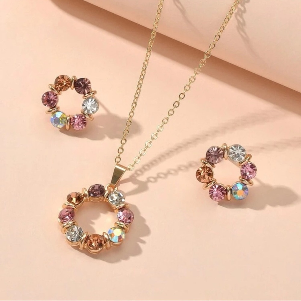 Colorful Round Pendant Earrings and Necklace Set